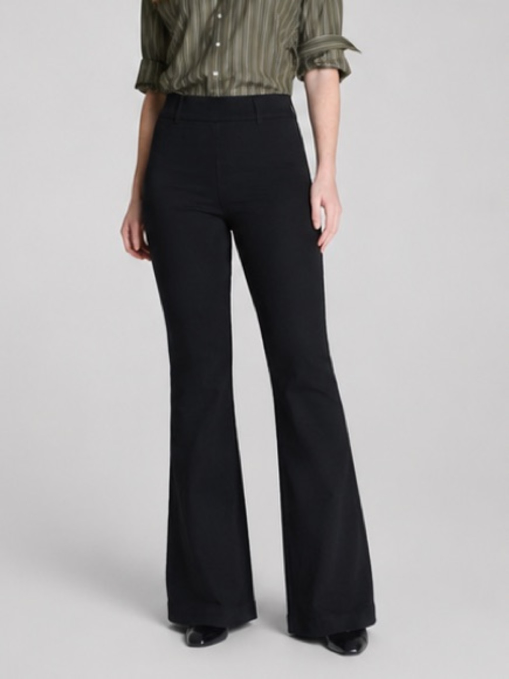 NWOT SPANX Pull Up Flare Black High-Rise Flare Pants size M Tall